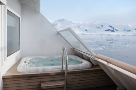 Hot tub on the balcony of the Expedition Suite on HX's MS Fridtjof Nansen