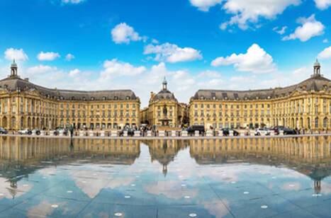 A panoramic view of Bordeaux
