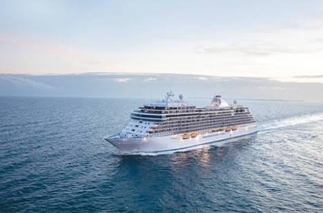 Seven Seas Splendor at sea