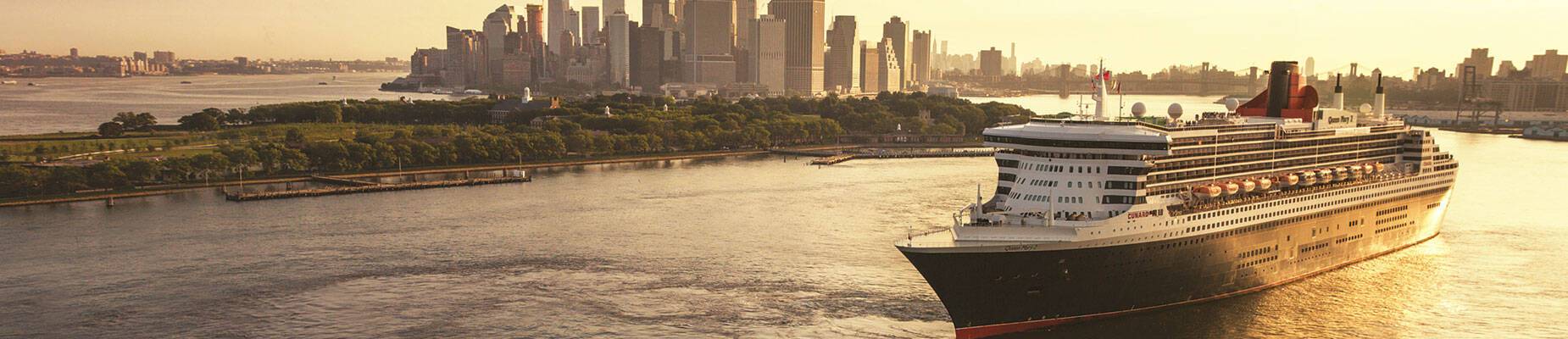Queen Mary 2 sailing out of New York City