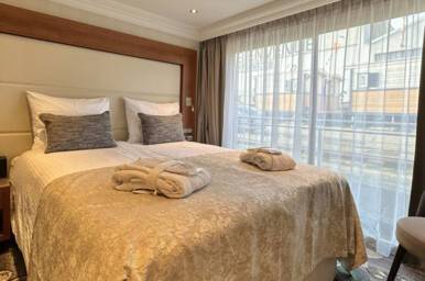 Standard Cabin, Ruby Deck, MS Lord Byron, Riviera Travel