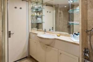 Penthouse Suite Bathroom, Seven Seas Voyager