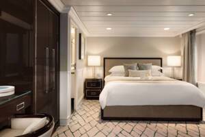 Vista Suite, Bedroom, Regatta, Oceania Cruises
