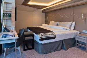 Expedition Suite Bed (MF), MS Roald Amundsen, HX Expeditions