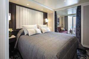 Deluxe Veranda Suite Bedroom