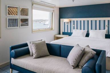 Darwin Suite (DS) Bedroom and Living Area, MS Santa Cruz II, HX