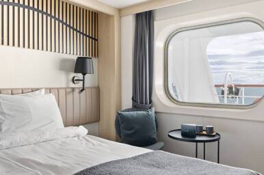 Polar Outside (F2) Bedroom, MS Fram, HX