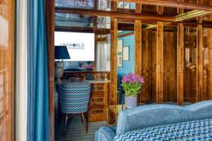 Suite Dresser, S.S. Bon Voyage, Uniworld