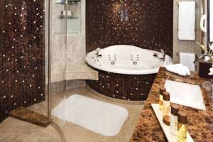 Wintergarden Suite, Bathroom, Seabourn Sojourn