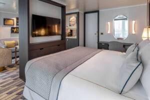 Queen Suite Bedroom, Queen Anne, Cunard