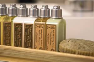 Royal Balcony Amenities, Scenic Sapphire