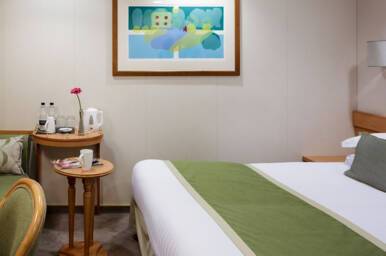 Large Inside Bedroom, Aurora, P&O Cruises - Image based on an Inside, configuration may differ