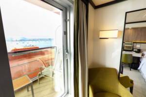 Balcony with Sofa (Obstructed View) Balcony, Britannia, P&O Cruises