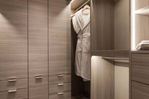 Grand Suite Wardrobe, Silver Ray