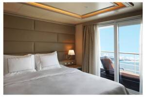 Silver Cloud Medallion Suite Bathroom