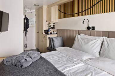 Polar Outside (N) Bedroom, MS Fram, HX