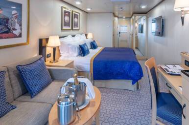 Britannia Club Balcony Living Area, Queen Elizabeth, Cunard