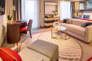 Queen Suite Bedroom, Queen Mary 2, Cunard - Image based on a Q5 grade, configuration may differ