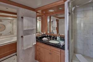 Grand Suite Bathroom, Queen Elizabeth, Cunard