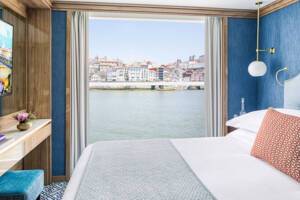 French Balcony bed, S.S. São Gabriel, Uniworld