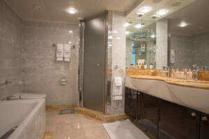 Grand Suite Bathroom, Seven Seas Mariner, Regent Seven Seas