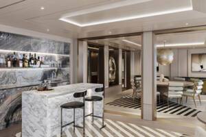 Regent Suite Bar, Seven Seas Grandeur