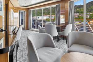 Expedition Owner's Suite Seating (MX), MS Trollfjord, Hurtigruten