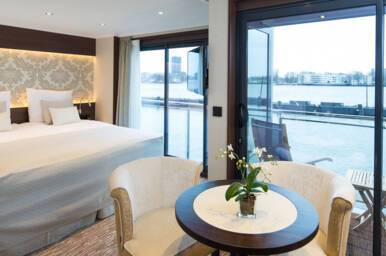 Deluxe Balcony, Diamond Deck, MS Emily Bronte, Riviera Travel