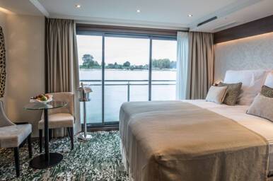 Superior Suite Bedroom (7), MS William Wordsworth, Riviera Travel