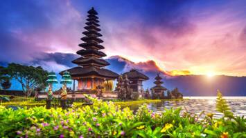 View Cruise2028 Singapore, Bali & Australia ExplorerDeal