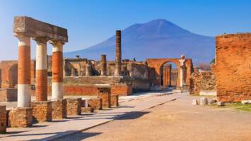 View Cruise2027 Italy, Croatia & Greece Ft. Venice Simplon-Orient-ExpressDeal
