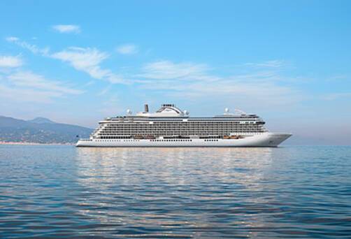 Seven Seas Prestige at sea