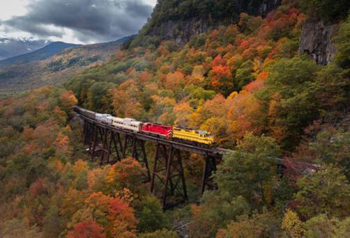Mountaineer train on the Crawford Notch