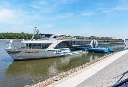 MS Riviera Radiance, Riviera Travel