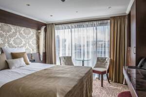 Standard Suite, Diamond Deck, MS Emily Bronte, Riviera Travel