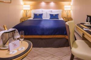 Britannia Standard Inside Bedroom, Queen Mary 2, Cunard - Image based on an IF grade, configuration my differ