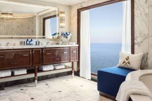 Owner's Suite Bathroom, Vista, Oceania Crusies