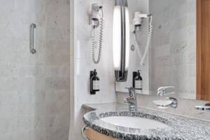 Expedition Suite Bathroom (M2), MS Trollfjord, Hurtigruten