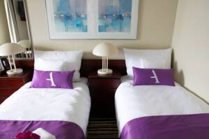 Standard Twin Outside Bedroom, Ambience, Ambassador Cruise Line