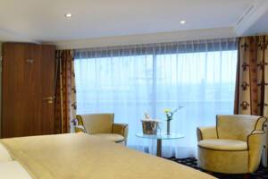 Superior Stern Suite, Diamond Deck, MS Jane Austen, Riviera Travel