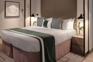 Penthouse Suite bedroom, Celebrity Ascent