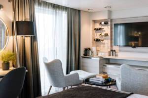 Expedition Corner Suite MC, Seating, HX Expedition