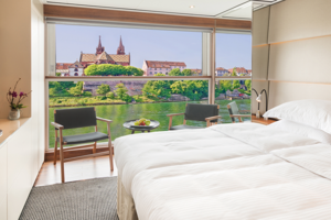 Emerald Panorama Balcony Suite, Emerald Destiny