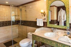 Maharaja Suite Bathroom, Ganges Voyager II, Uniworld