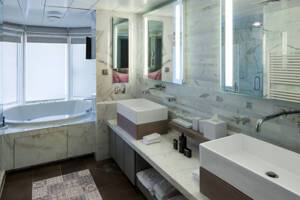 Penthouse Suite Bathroom (PS), Celebrity Millennium