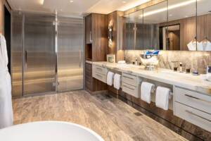 Vista Suite Bathroom, Vista, Oceania Crusies