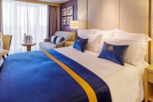 Britannia Club Balcony Bedroom, Queen Mary 2, Cunard