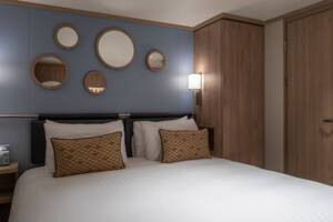 Inside Cabin Bedroom (PA), Arvia