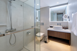 Panorama Balcony Suite Bathroom, Emerald Harmony