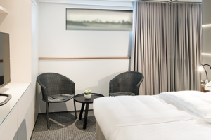 Emerald Stateroom, Emerald Sky